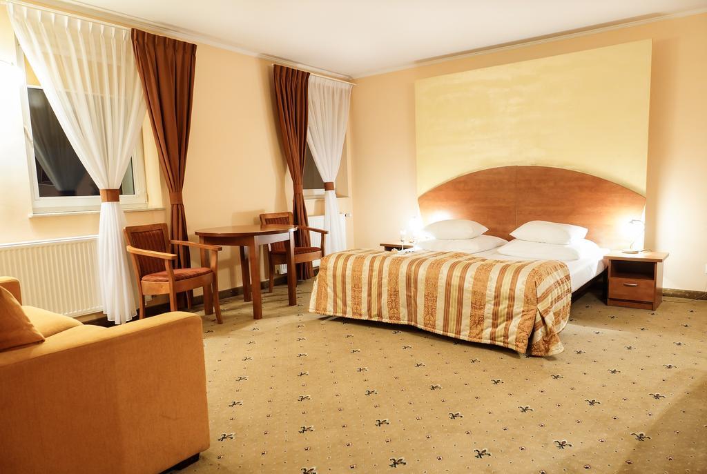 Hotel City Grudziądz Room photo