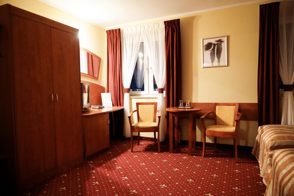Hotel City Grudziądz Room photo
