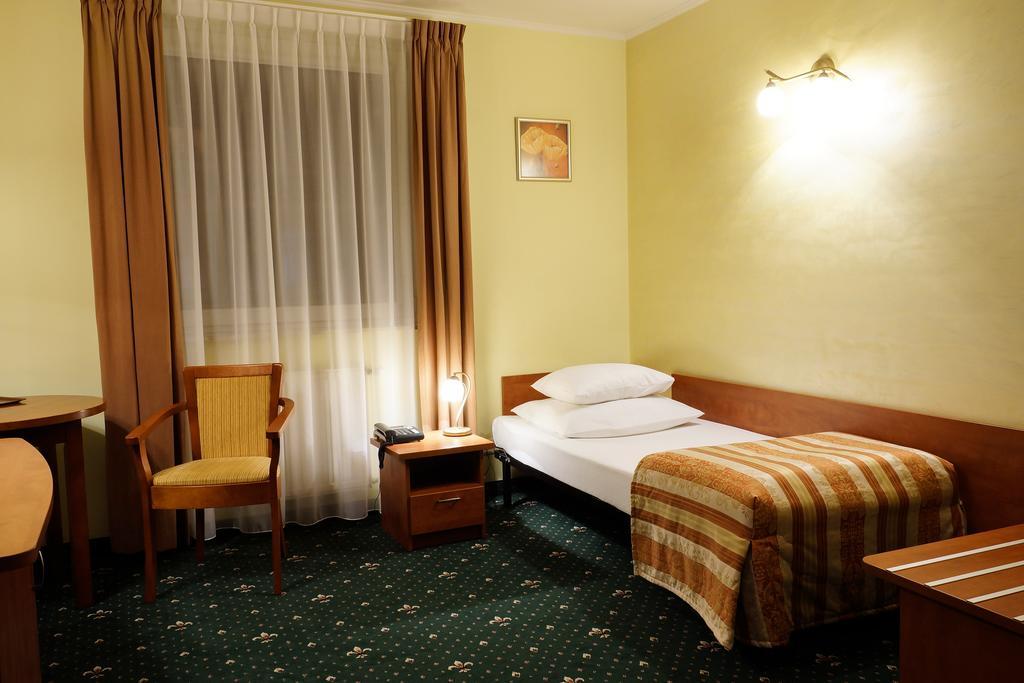 Hotel City Grudziądz Room photo